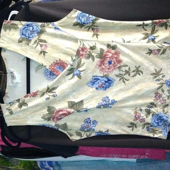 Jessica sport women's floral beige top Sz 10/12 - Picture 3 of 12